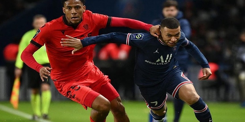 Lực lượng ra sân PSG vs Nice mới nhất